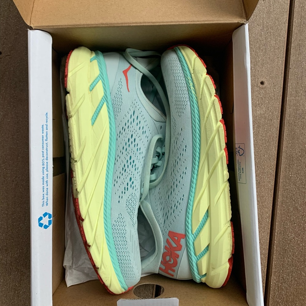 Hoka Clifton - size 8.5